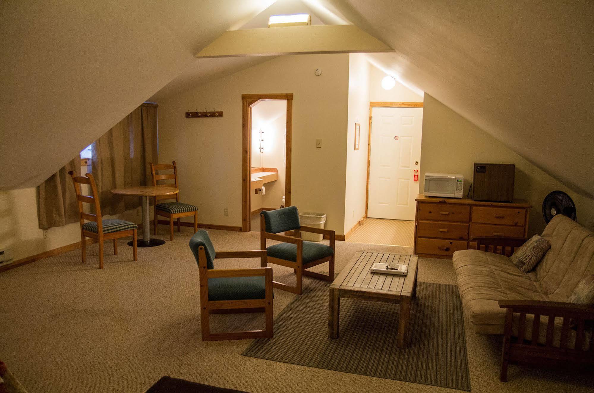 Whittaker'S Motel & Historic Bunkhouse Ashford Eksteriør bilde