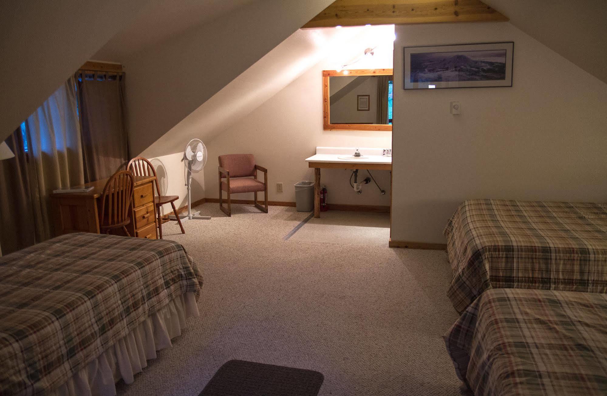 Whittaker'S Motel & Historic Bunkhouse Ashford Eksteriør bilde