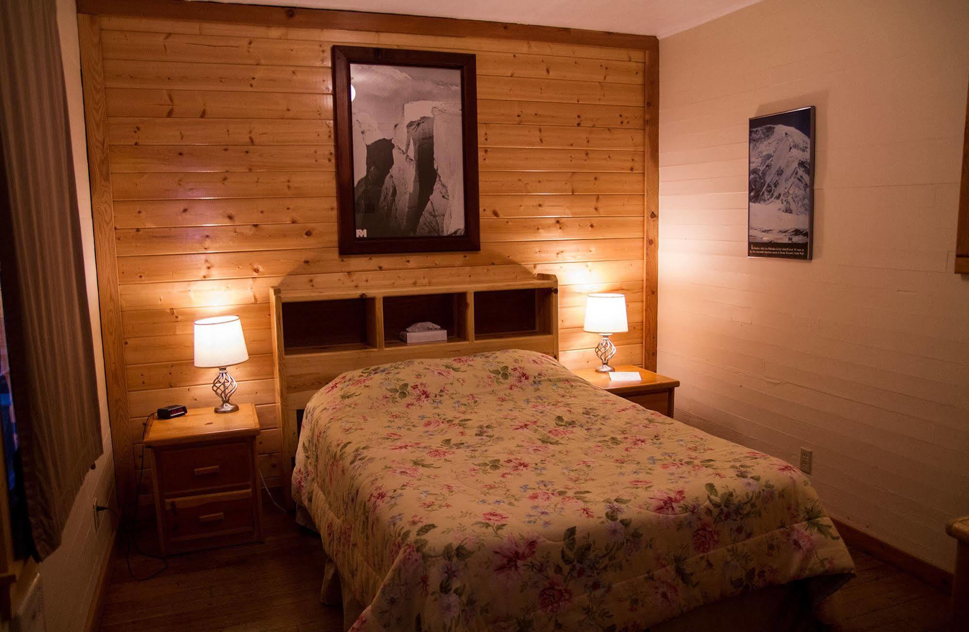 Whittaker'S Motel & Historic Bunkhouse Ashford Eksteriør bilde