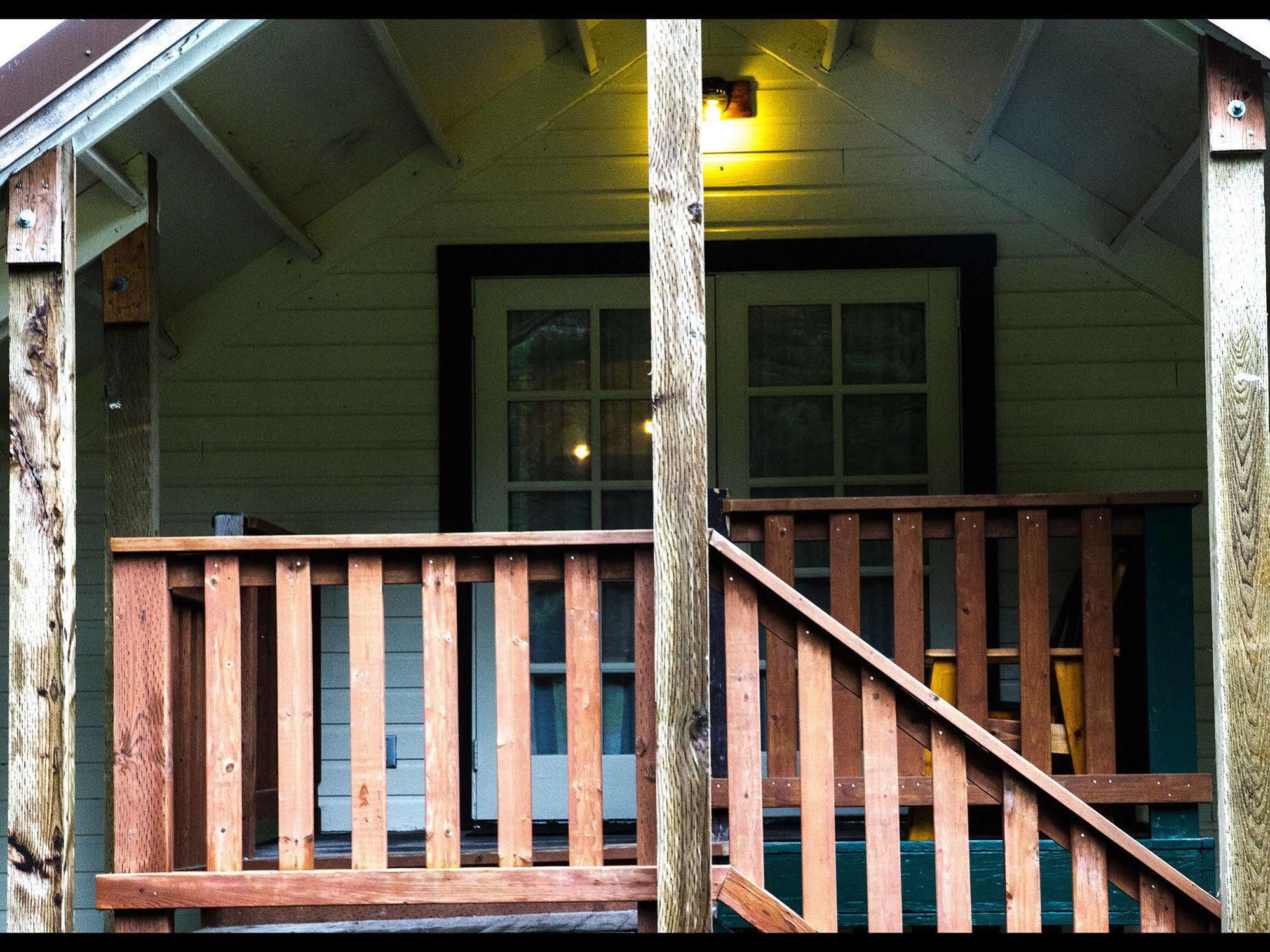 Whittaker'S Motel & Historic Bunkhouse Ashford Eksteriør bilde